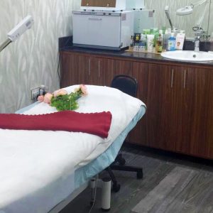 Buy Hair Wash, Trim, Blowdry, Root & Full Color + Hot Oil Treatment in Dubai | Dubai Trades Now at Special Price in DubaiTrades.com 8 Hair Wash, Trim, Blowdry, Root & Full Color + Hot Oil Treatment in Dubai | Dubai Trades Beauty Treatments Shop Online at Special Price from Dubai Trades 8