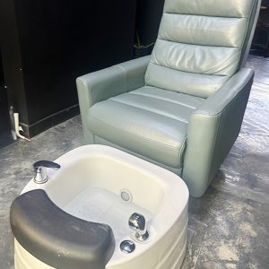 Men’s Grooming Packages With Mani-pedi, Facial & Wax Options in Sharjah & N. Emirates | Dubai Trades Beauty Treatments Shop Online at Special Price from Dubai Trades