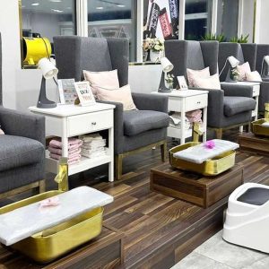 Buy Cosmopolitan Bar And Eaterie With Live Music in Dubai | Dubai Trades Now at Special Price in DubaiTrades.com 10 Cosmopolitan Bar And Eaterie With Live Music in Dubai | Dubai Trades Food, Grocery & Dining Shop Online at Special Price from Dubai Trades 10