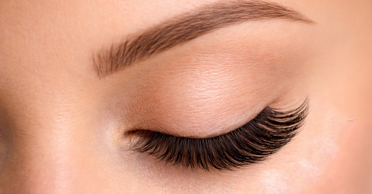 Buy Effortless Glamour With 2d/3d Hybrid Or Russian Mega Volume Lashes in Dubai | Dubai Trades Now at Special Price in DubaiTrades.com 2 Effortless Glamour With 2d/3d Hybrid Or Russian Mega Volume Lashes in Dubai | Dubai Trades Beauty Treatments Shop Online at Special Price from Dubai Trades 2