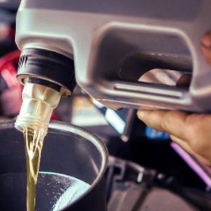 Oil Change in Dubai | Dubai Trades Automotive Services Shop Online at Special Price from Dubai Trades