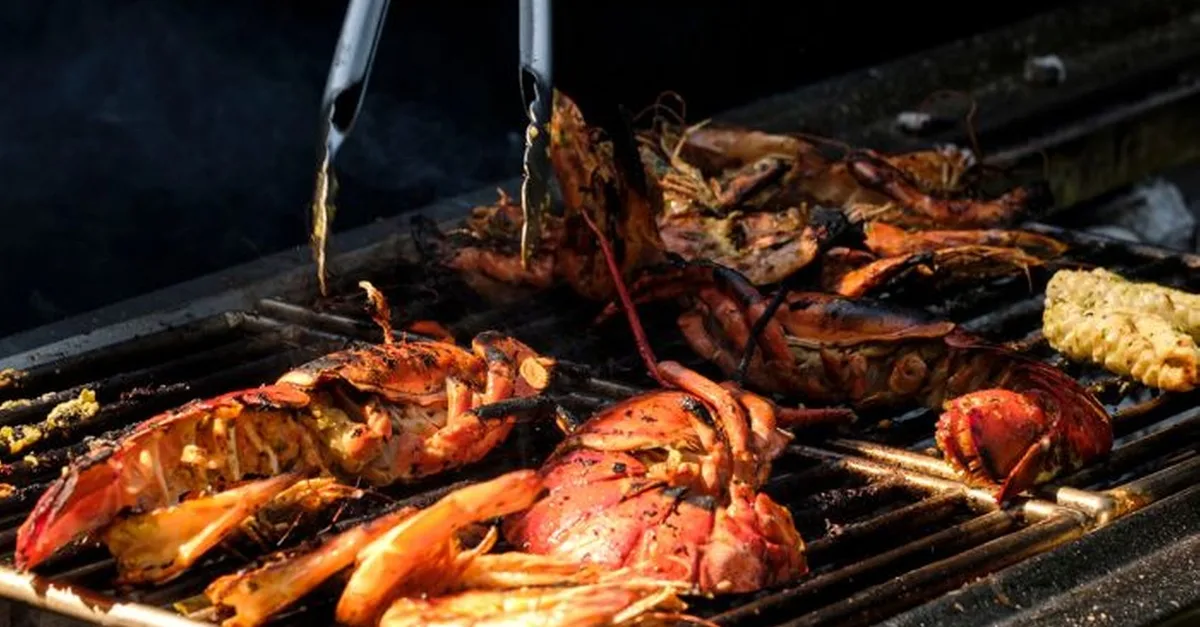 Buy 5* Seafood Night Buffet With Beverages For A Child Or Up To 4 Adults in Abu Dhabi | Dubai Trades Now at Special Price in DubaiTrades.com 4 5* Seafood Night Buffet With Beverages For A Child Or Up To 4 Adults in Abu Dhabi | Dubai Trades Food, Grocery & Dining Shop Online at Special Price from Dubai Trades 4