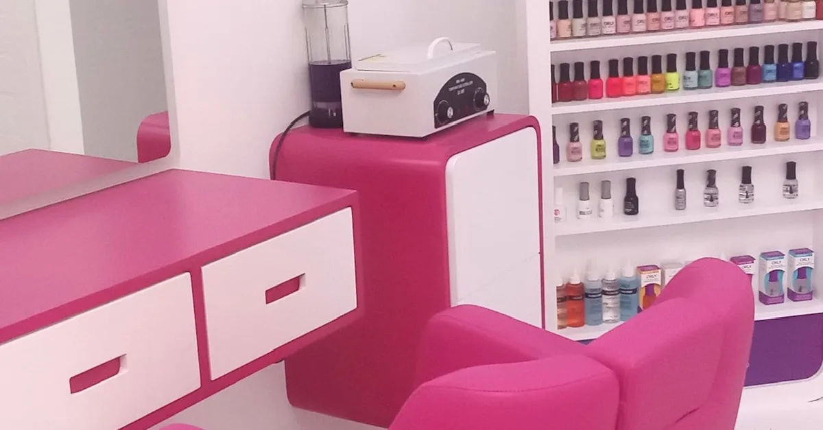 Buy Choice Of Deep Cleansing, Brightening, Dr. Renaud, Or Casmara Facial in Dubai | Dubai Trades Now at Special Price in DubaiTrades.com 4 Choice Of Deep Cleansing, Brightening, Dr. Renaud, Or Casmara Facial in Dubai | Dubai Trades Beauty Treatments Shop Online at Special Price from Dubai Trades 4