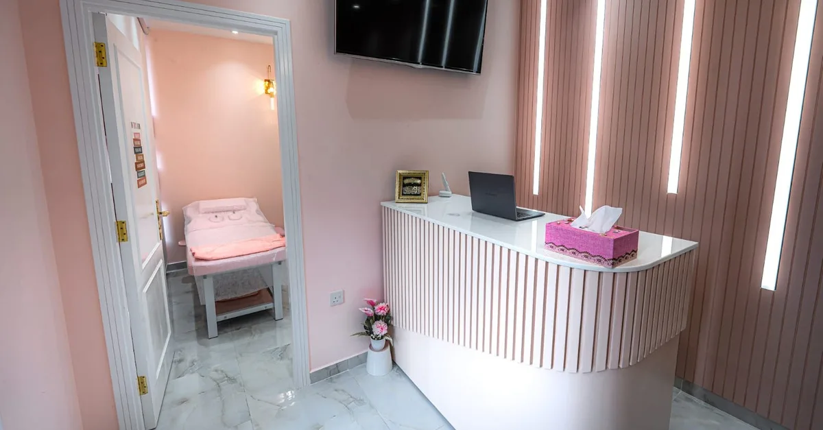 Buy Classic, Gel & Spa Manicure & Pedicure Packages With Relaxing Finish in Dubai | Dubai Trades Now at Special Price in DubaiTrades.com 5 Classic, Gel & Spa Manicure & Pedicure Packages With Relaxing Finish in Dubai | Dubai Trades Beauty Treatments Shop Online at Special Price from Dubai Trades 5