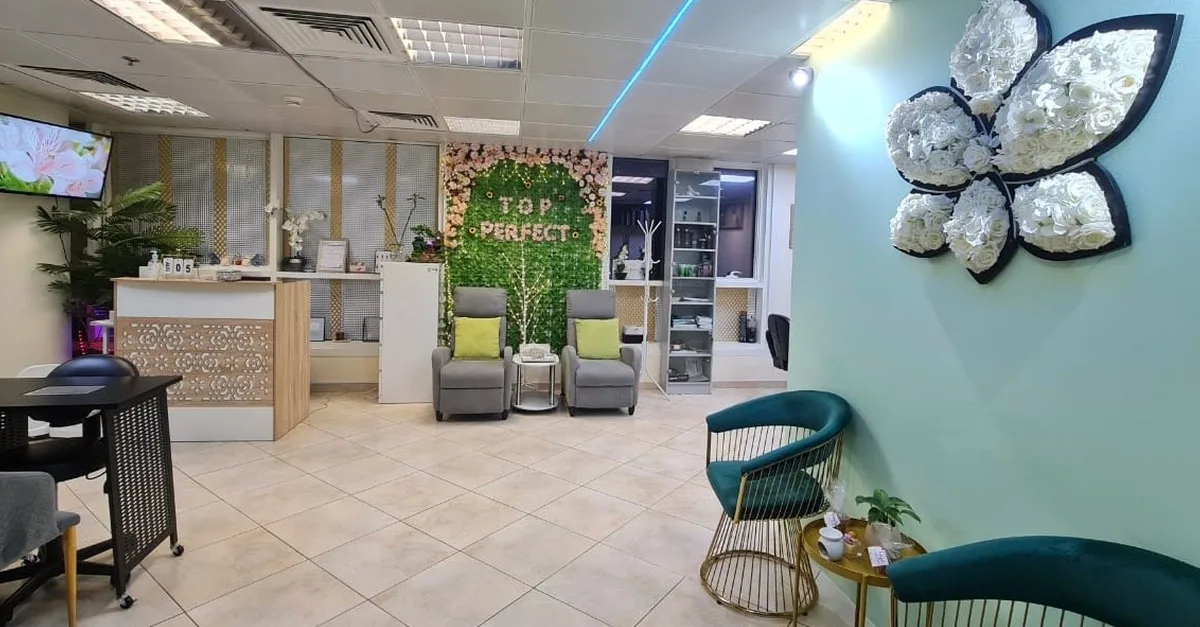 Buy Experience A Classic Or Gelish Manicure Or Pedicure With Foot Spa in Abu Dhabi | Dubai Trades Now at Special Price in DubaiTrades.com 5 Experience A Classic Or Gelish Manicure Or Pedicure With Foot Spa in Abu Dhabi | Dubai Trades Beauty Treatments Shop Online at Special Price from Dubai Trades 5