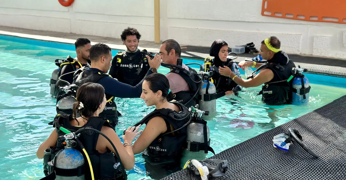 Buy Experience Scuba Diving With Pool And Beach Dives! in Dubai | Dubai Trades Now at Special Price in DubaiTrades.com 4 Experience Scuba Diving With Pool And Beach Dives! in Dubai | Dubai Trades Travel, Activities & Events Shop Online at Special Price from Dubai Trades 4