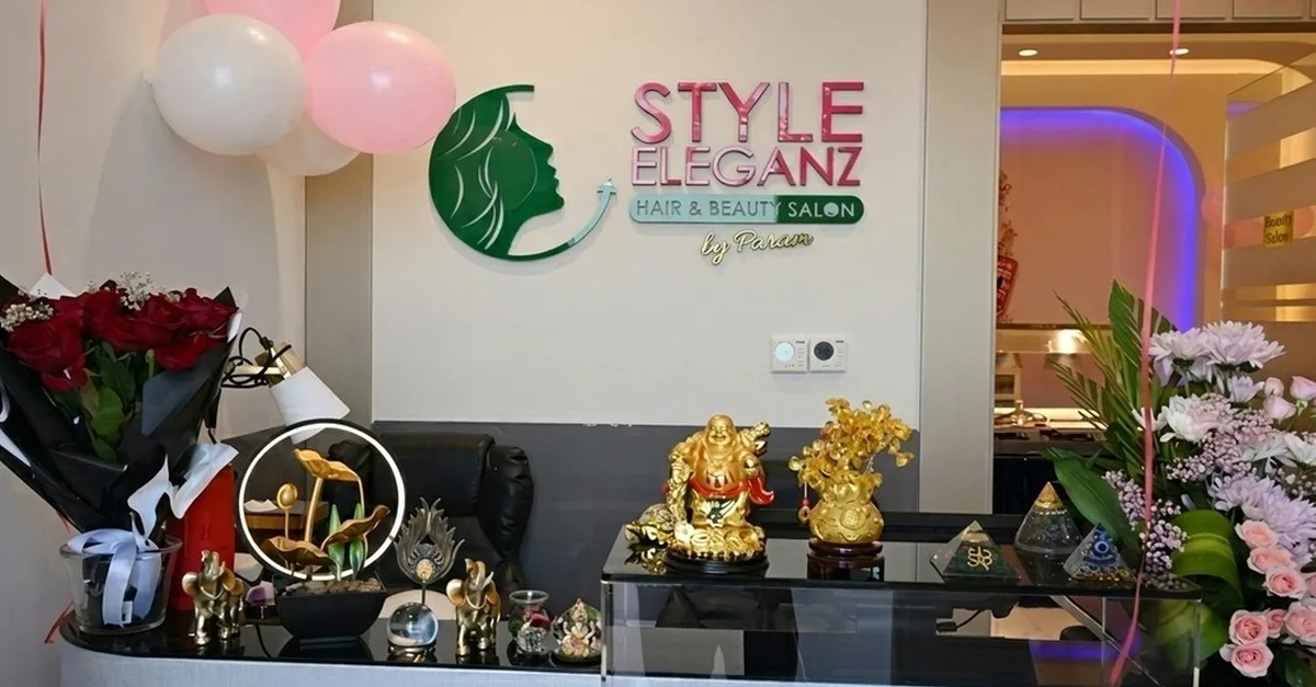 Buy Hair Services: Trim & Blow-dry, Root Color, Spa, Keratin Or Highlights in Dubai | Dubai Trades Now at Special Price in DubaiTrades.com 3 Hair Services: Trim & Blow-dry, Root Color, Spa, Keratin Or Highlights in Dubai | Dubai Trades Beauty Treatments Shop Online at Special Price from Dubai Trades 3
