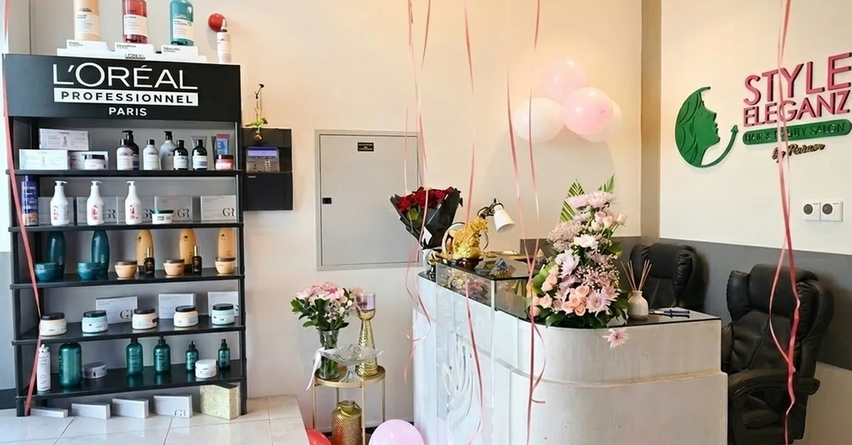 Buy Hair Services: Trim & Blow-dry, Root Color, Spa, Keratin Or Highlights in Dubai | Dubai Trades Now at Special Price in DubaiTrades.com 4 Hair Services: Trim & Blow-dry, Root Color, Spa, Keratin Or Highlights in Dubai | Dubai Trades Beauty Treatments Shop Online at Special Price from Dubai Trades 4