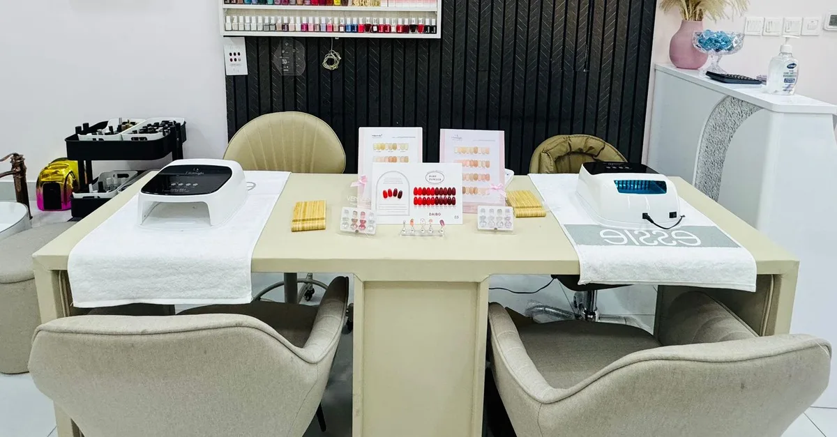 Buy Hair Wash & Blow Dry, Cut, Hot Oil Treatment, Root Touch-up Or Keratin in Dubai | Dubai Trades Now at Special Price in DubaiTrades.com 5 Hair Wash & Blow Dry, Cut, Hot Oil Treatment, Root Touch-up Or Keratin in Dubai | Dubai Trades Miscellaneous Shop Online at Special Price from Dubai Trades 5