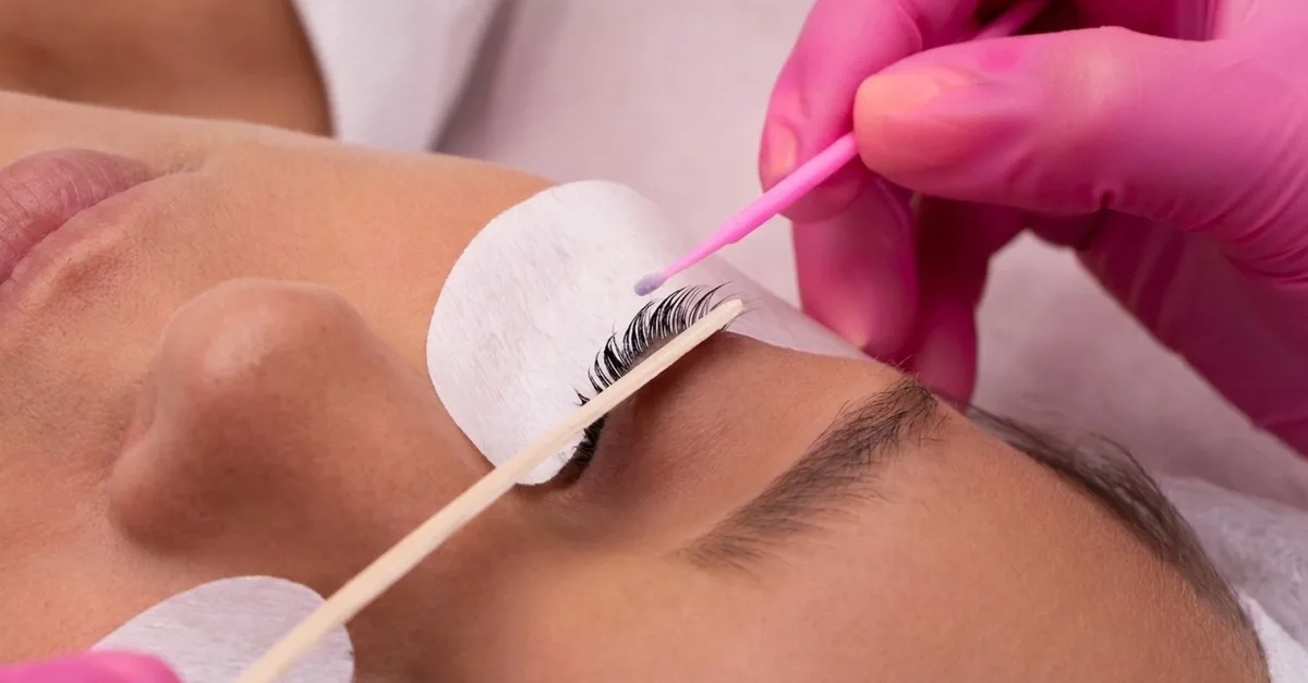 Buy Lash And Brow Treatments For… in Abu Dhabi | Dubai Trades Now at Special Price in DubaiTrades.com 3 Lash And Brow Treatments For… in Abu Dhabi | Dubai Trades Beauty Treatments Shop Online at Special Price from Dubai Trades 3