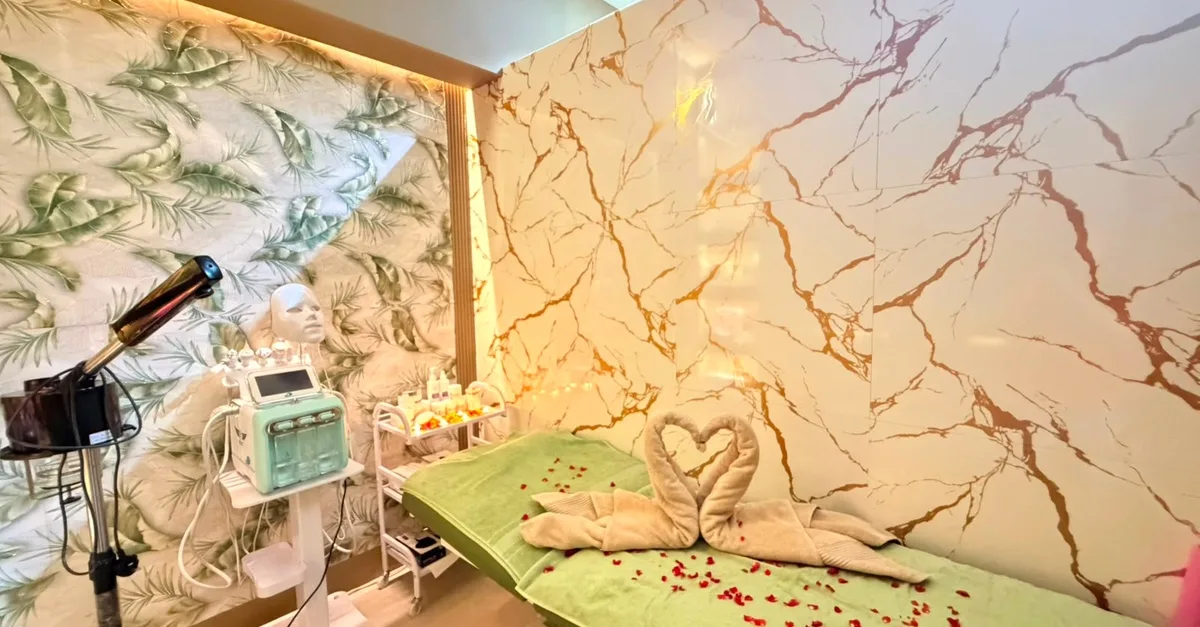Buy Professional Facials At Gem Sto… in Dubai | Dubai Trades Now at Special Price in DubaiTrades.com 3 Professional Facials At Gem Sto… in Dubai | Dubai Trades Beauty Treatments Shop Online at Special Price from Dubai Trades 3