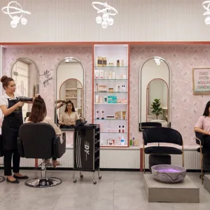 Refresh Your Look With A Stylis… in Dubai | Dubai Trades Beauty Treatments Shop Online at Special Price from Dubai Trades