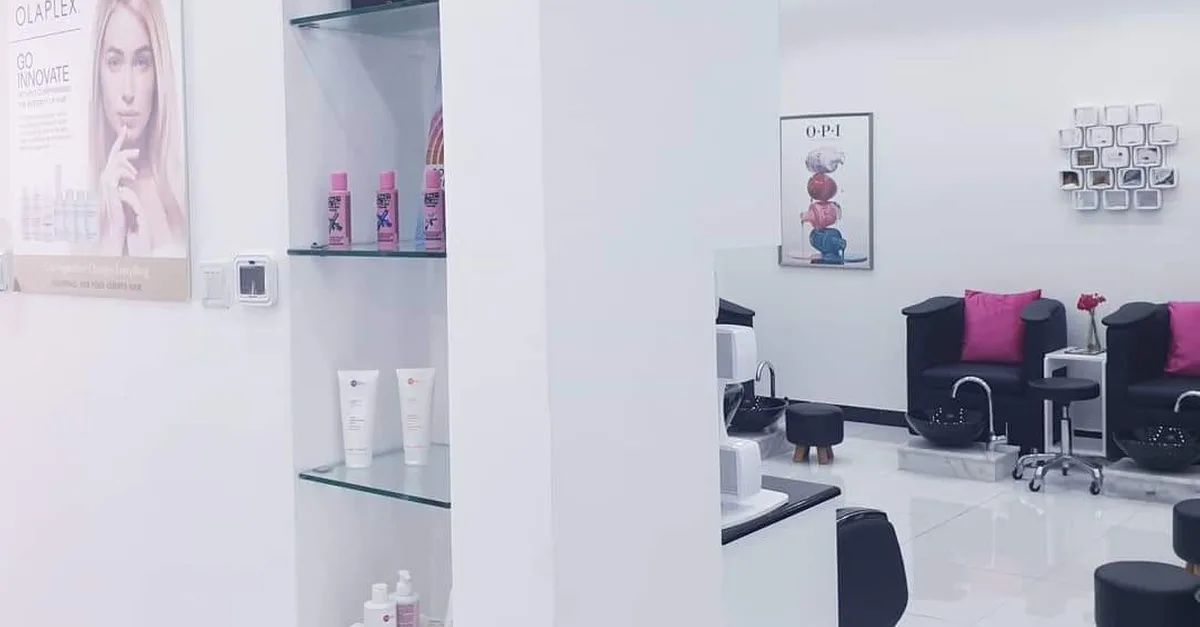 Buy Revive Your Look With Vibrant Roots! Say Goodbye To Dull Hair in Dubai | Dubai Trades Now at Special Price in DubaiTrades.com 4 Revive Your Look With Vibrant Roots! Say Goodbye To Dull Hair in Dubai | Dubai Trades Beauty Treatments Shop Online at Special Price from Dubai Trades 4