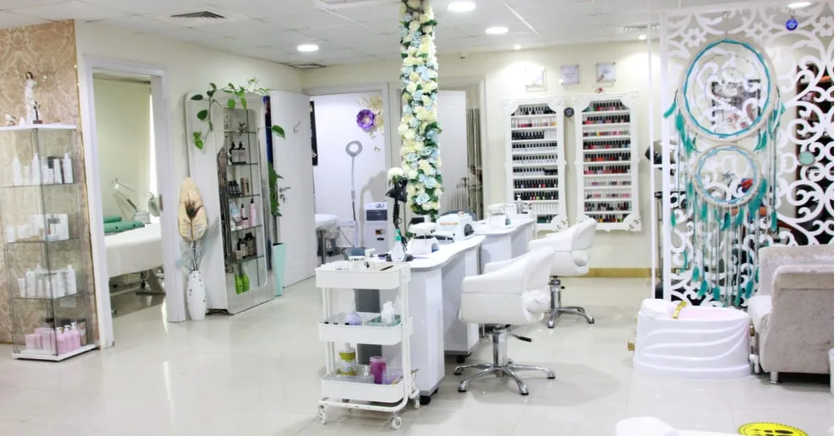 Buy Smooth & Silky: Full-body Waxing And Threading Packages in Dubai | Dubai Trades Now at Special Price in DubaiTrades.com 3 Smooth & Silky: Full-body Waxing And Threading Packages in Dubai | Dubai Trades Beauty Treatments Shop Online at Special Price from Dubai Trades 3
